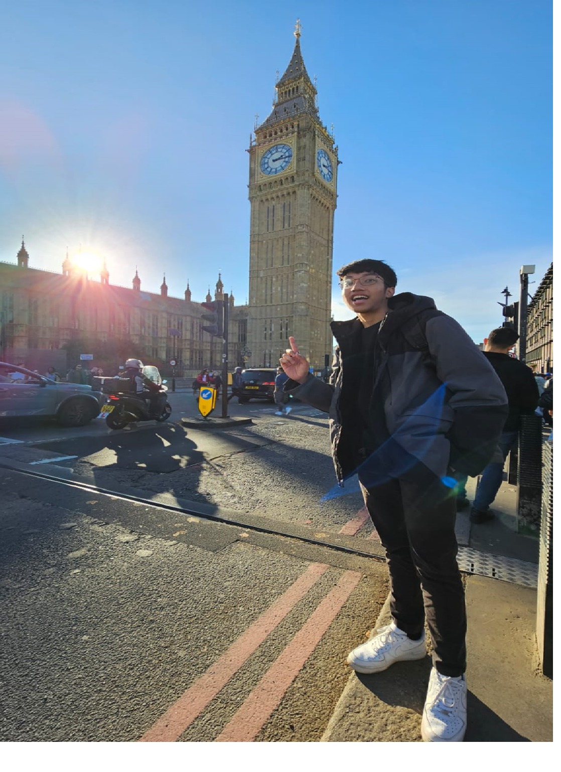 "Dari Yogyakarta ke Leicester: Pengalaman Abdul di Program IISMA yang Penuh Warna"